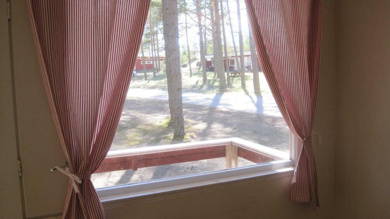 Rantakallan Leirintamokit Hotel Kalajoki Exterior photo